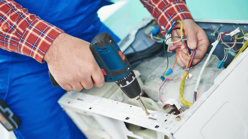 Kırkağaç Dominox Dominox çamaşır makinesi kart tamiri – Su almama arızası orijinal parça ile giderildi. - Teknik servis örneği